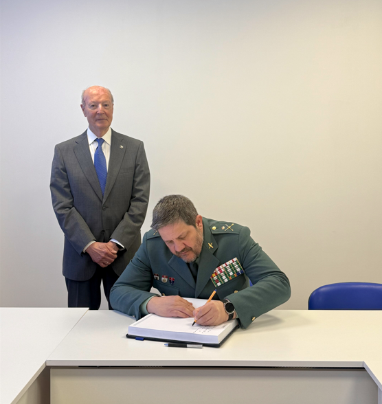 fundaz-recibe-la-visita-institucional-de-la-guardia-civil-de-aragon